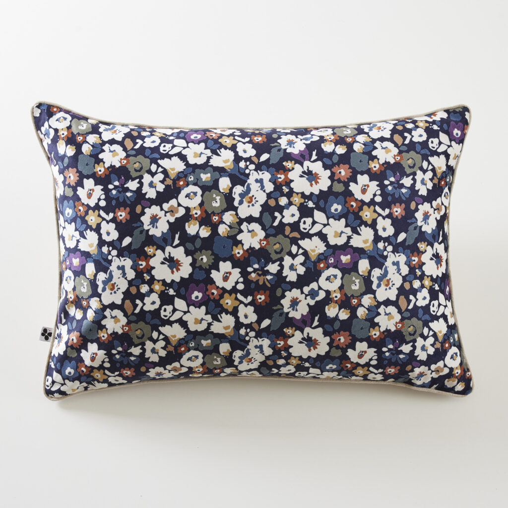 Abnehmbares Kissen 40 x 60 cm aus bedrucktem Samt COLINE