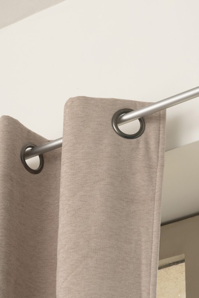 FA - Rideau + 8 oeillets 140 x 240 cm Polyester chenille + polaire OSIRIS Taupe