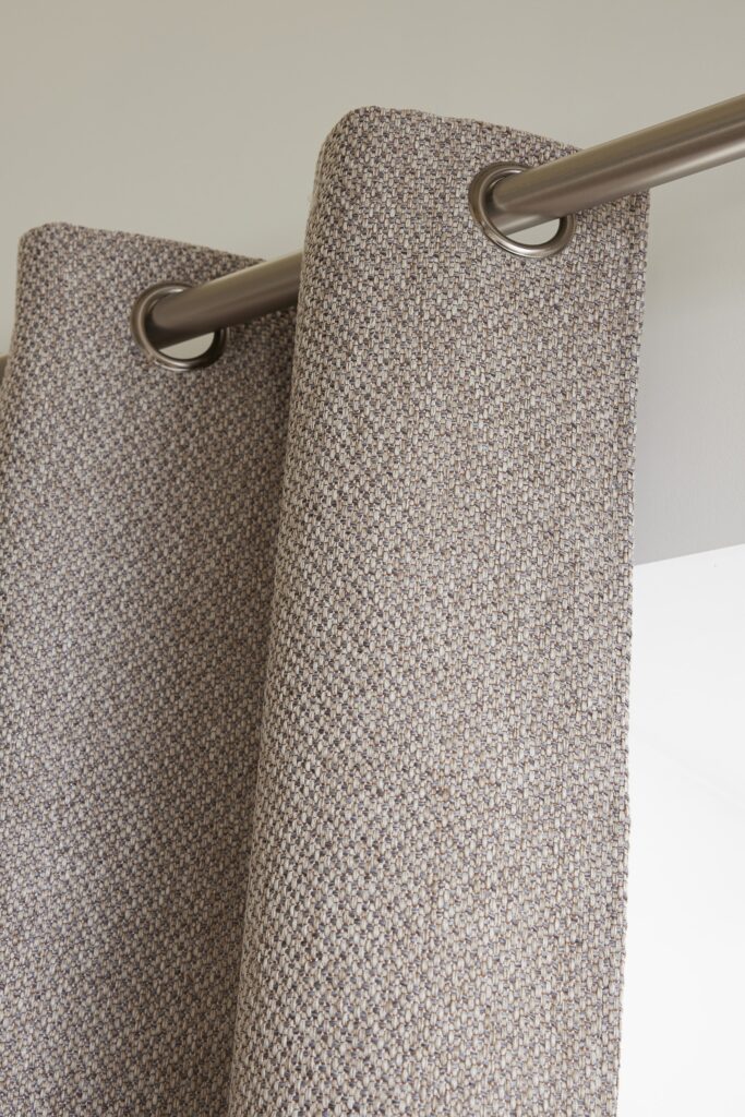 FA - Rideau + 8 oeillets 140 x 240 cm Polyester fils teints jacquard ATLAS Galet