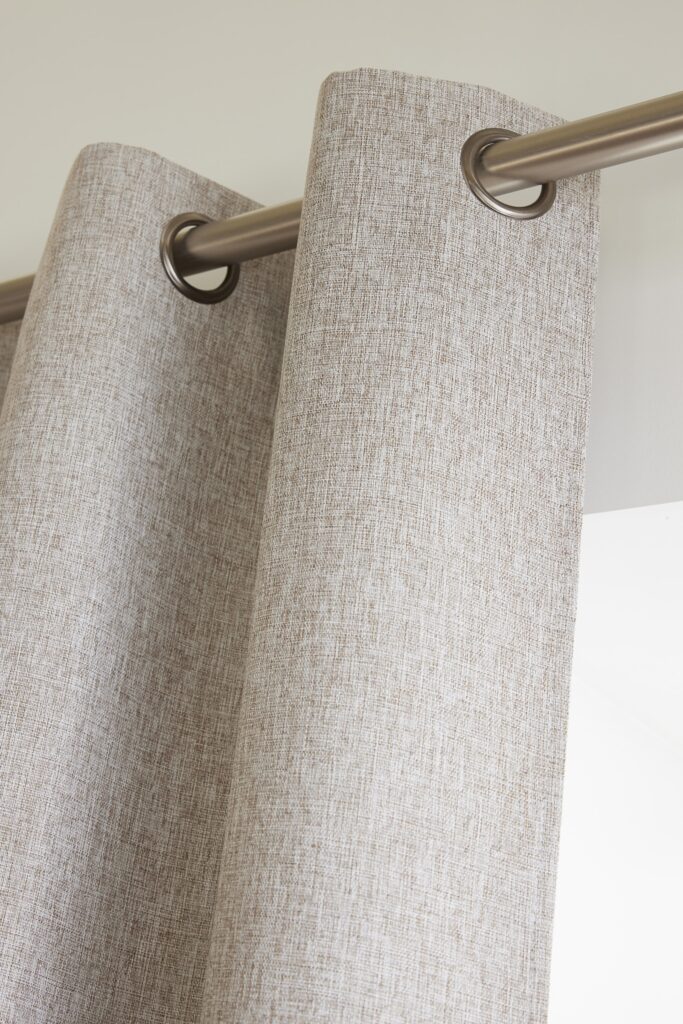 FA - Blackout curtain with 8 gun color rings 140 x 240 cm chambray ERES Taupe (Brown)