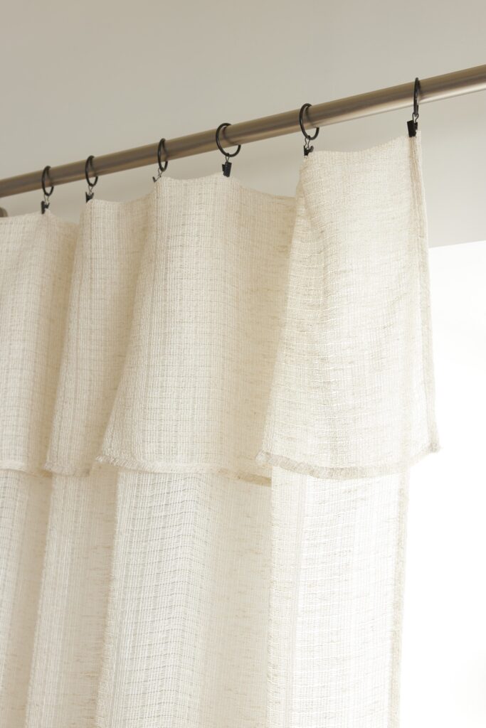 FA - Curtain with 8 black clip rings 140 x 270 cm FREYA Polyester knitt Sable (Beige)